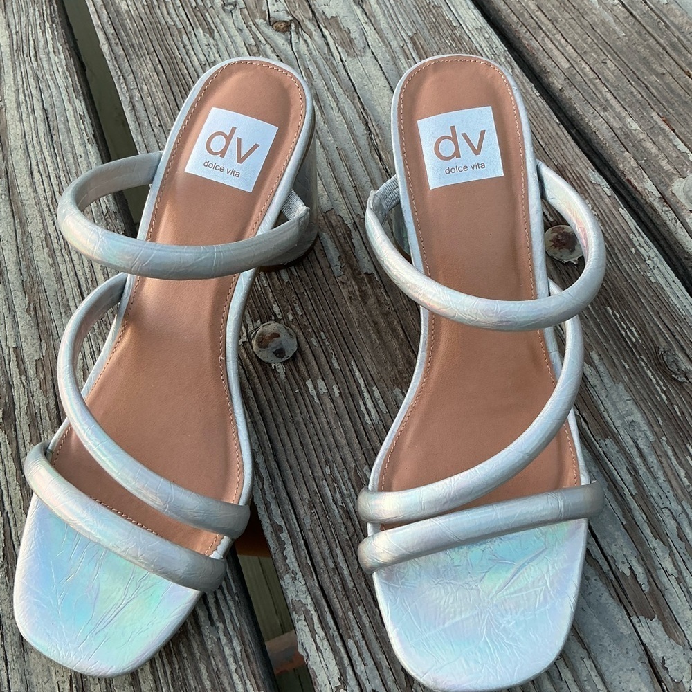Dolce Vita translucent Round Heels Women’s Sandals with Ankle Straps Size9